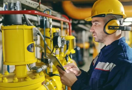 كيف تحسن أجهزة إرسال الضغط كفاءة الطاقة في الأنظمة الصناعية