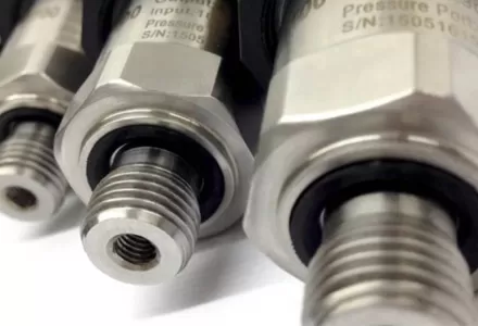 كيف تعمل أجهزة إرسال الضغط على تحسين التحكم في العمليات في التطبيقات الصناعية