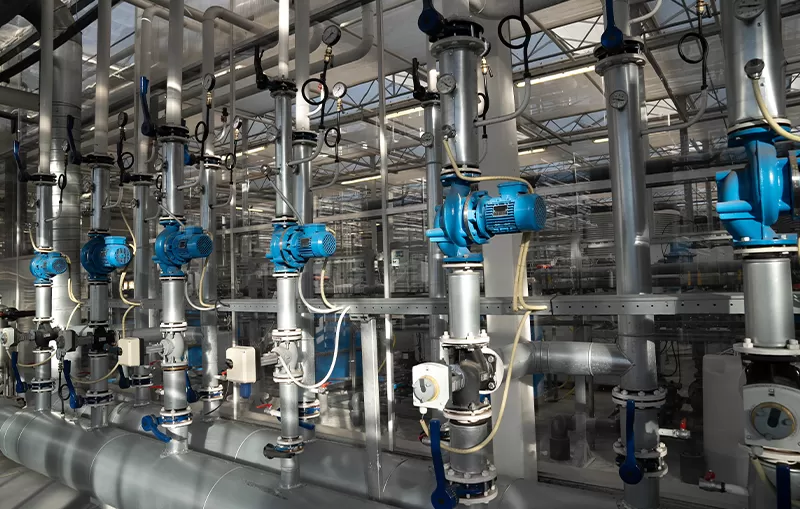 الدور الحاسم لمستشعرات الضغط والتدفق والبيئة في عمليات صناعة البتروكيماويات