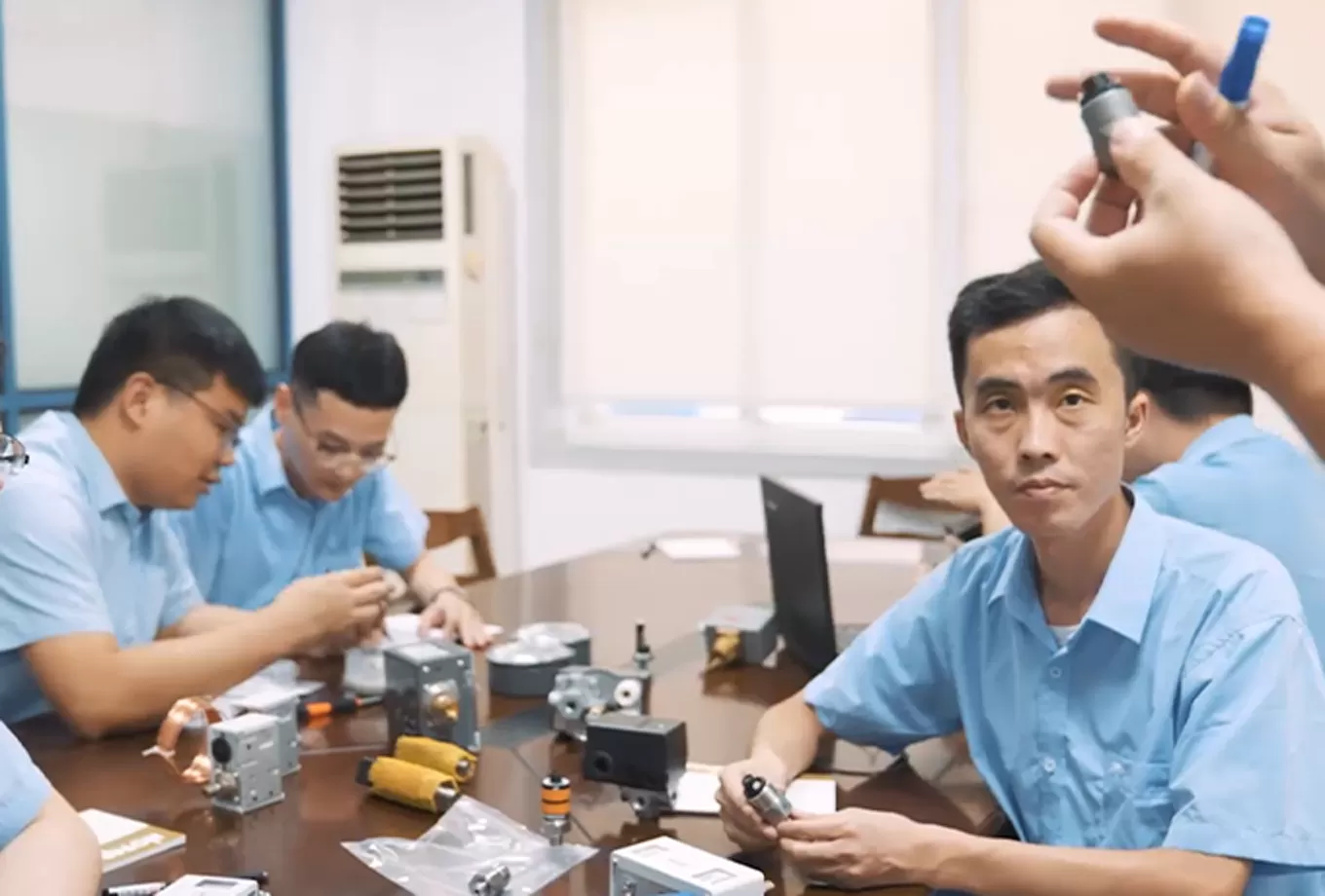 الناس والسلامة والمسؤولية في مكان العمل