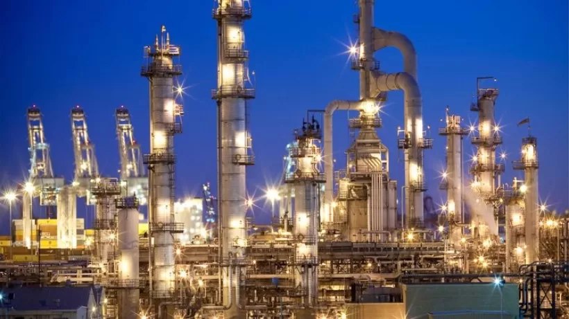 Safety and Compliance: Pressure Measurement Requirements in the Petrochemical Industry