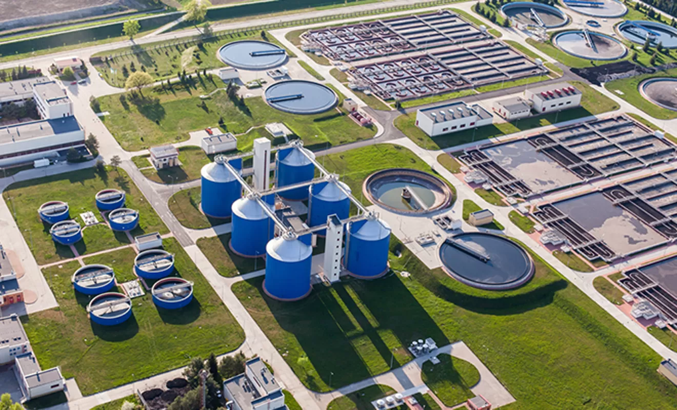 معدات معالجة وتنقية المياه